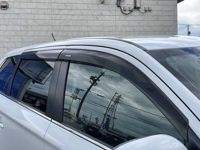 三菱 アウトランダー ＰＨＥＶ G セーフティパッケージ 長野県 2014(平26)年 6.6万km シルキーホワイト (株)IDOMが運営する【じしゃロン長野店】の自社ローン専用車両になります/こちらは現金またはオートローンご利用時の価格です。自社ローンご希望の方は別途その旨お申付け下さい./社外ナビ（CD/DVD/BT）/バックカメラ/HIDヘットライト/４WD/ステアリングスイッチ/クルーズコントロール/パドルシフト