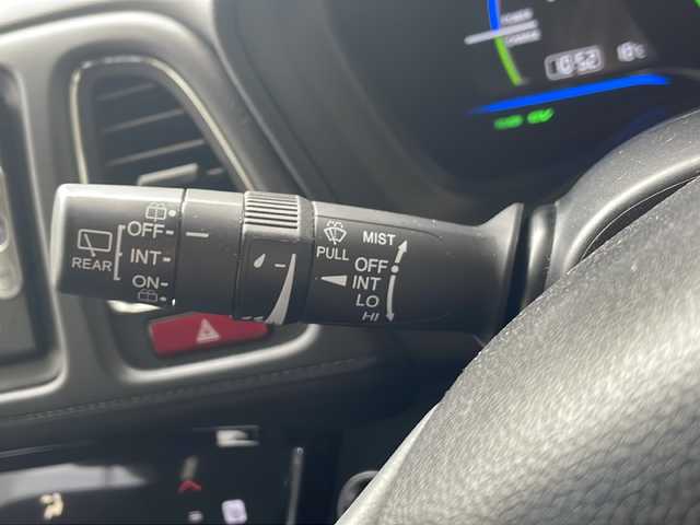 ホンダ ヴェゼル ハイブリッド X 福島県 2015(平27)年 8.5万km クリスタルブラックパール 純正ナビ（ＣＤ／ＤＶＤ／ＢＴ／ワンセグＴＶ／ＡＭ／ＦＭ）　プッシュスタート　クルーズコントロール　ステアリングスイッチ　パドルシフト　純正フロアマット　ＥＴＣ　純正１６インチＡＷ　スマートキー　ＬＥＤ