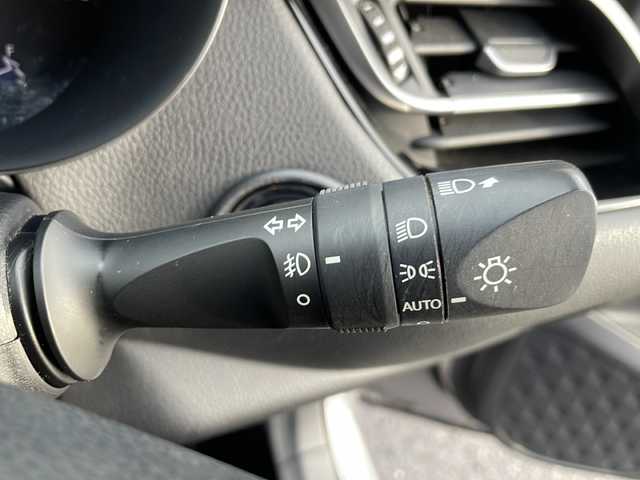 トヨタ Ｃ－ＨＲ G－T 岩手県 2018(平30)年 4.2万km ブラック/メタルストリームM トヨタセーフティセンスＰ　純正９型ナビ　バックカメラ　Ｂｌｕｅｔｏｏｔｈ　ＣＤ／ＤＶＤ再生　フルセグ　ＥＴＣ２．０　クルコン　シートヒーター　ランバーサポート　ＬＥＤオートハイビーム　前後センサー