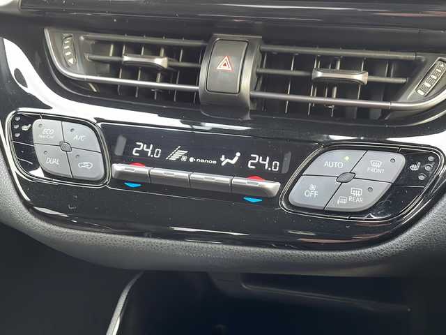 トヨタ Ｃ－ＨＲ G－T 岩手県 2018(平30)年 4.2万km ブラック/メタルストリームM トヨタセーフティセンスＰ　純正９型ナビ　バックカメラ　Ｂｌｕｅｔｏｏｔｈ　ＣＤ／ＤＶＤ再生　フルセグ　ＥＴＣ２．０　クルコン　シートヒーター　ランバーサポート　ＬＥＤオートハイビーム　前後センサー