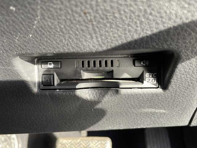 トヨタ Ｃ－ＨＲ G－T 岩手県 2018(平30)年 4.2万km ブラック/メタルストリームM トヨタセーフティセンスＰ　純正９型ナビ　バックカメラ　Ｂｌｕｅｔｏｏｔｈ　ＣＤ／ＤＶＤ再生　フルセグ　ＥＴＣ２．０　クルコン　シートヒーター　ランバーサポート　ＬＥＤオートハイビーム　前後センサー