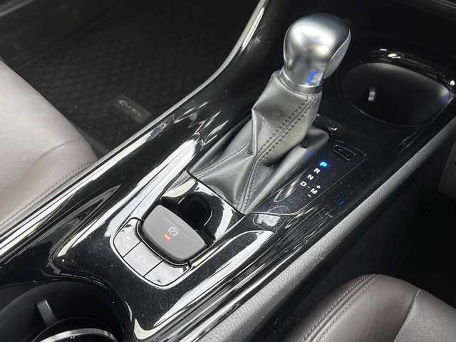 トヨタ Ｃ－ＨＲ G－T 岩手県 2018(平30)年 4.2万km ブラック/メタルストリームM トヨタセーフティセンスＰ　純正９型ナビ　バックカメラ　Ｂｌｕｅｔｏｏｔｈ　ＣＤ／ＤＶＤ再生　フルセグ　ＥＴＣ２．０　クルコン　シートヒーター　ランバーサポート　ＬＥＤオートハイビーム　前後センサー