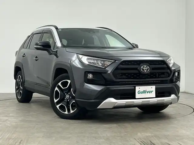 トヨタ ＲＡＶ４ アドベンチャー 三重県 2019(令1)年 1.1万km アッシュグレーメタリック/ グレーメタリック /禁煙車//純正9インチナビ/　フルセグTV/Bluetooth//バックカメラ//純正アルミホイール//シートヒーター//ベンチレーション//ハンドルヒーター//ステアリングスイッチ//オートエアコン//レーダークルーズコントロール//前後コーナーセンサー//オートライト//オートハイビーム//純正LEDヘッドライト//フォグライト//オートマッチングハイビーム//ETC//パワーバックドア//前後ドラレコ