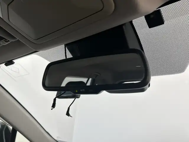 トヨタ ＲＡＶ４ アドベンチャー 三重県 2019(令1)年 1.1万km アッシュグレーメタリック/ グレーメタリック /禁煙車//純正9インチナビ/　フルセグTV/Bluetooth//バックカメラ//純正アルミホイール//シートヒーター//ベンチレーション//ハンドルヒーター//ステアリングスイッチ//オートエアコン//レーダークルーズコントロール//前後コーナーセンサー//オートライト//オートハイビーム//純正LEDヘッドライト//フォグライト//オートマッチングハイビーム//ETC//パワーバックドア//前後ドラレコ