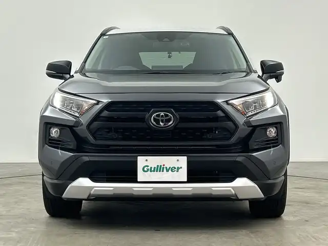 トヨタ ＲＡＶ４ アドベンチャー 三重県 2019(令1)年 1.1万km アッシュグレーメタリック/ グレーメタリック /禁煙車//純正9インチナビ/　フルセグTV/Bluetooth//バックカメラ//純正アルミホイール//シートヒーター//ベンチレーション//ハンドルヒーター//ステアリングスイッチ//オートエアコン//レーダークルーズコントロール//前後コーナーセンサー//オートライト//オートハイビーム//純正LEDヘッドライト//フォグライト//オートマッチングハイビーム//ETC//パワーバックドア//前後ドラレコ
