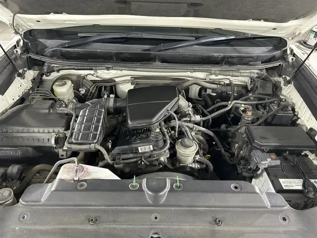 トヨタ ランドクルーザー プラド TX 佐賀県 2013(平25)年 11.8万km ホワイトパールクリスタルシャイン 社外７インチSDナビ/CD/DVD/フルセグTV/Bluetooth/社外後席用モニター/４WD/ETC/３列シート/フロアマット/純正１８インチアルミホイール/コーナーセンサー/LEDヘッドライト/オートライト