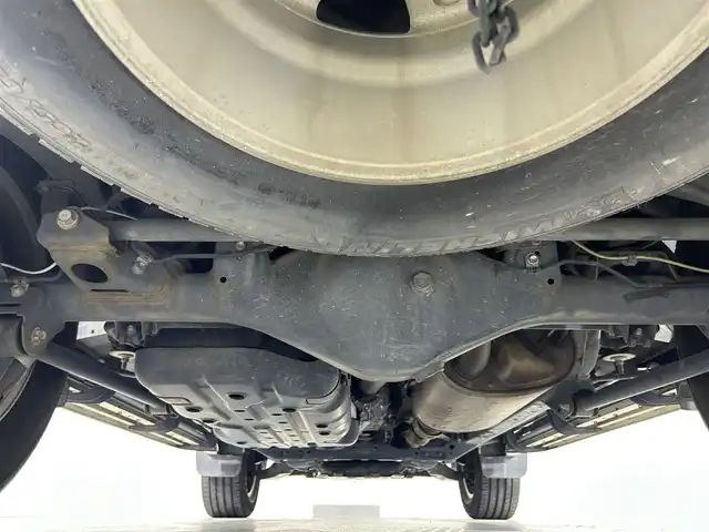 トヨタ ランドクルーザー プラド TX 佐賀県 2013(平25)年 11.8万km ホワイトパールクリスタルシャイン 社外７インチSDナビ/CD/DVD/フルセグTV/Bluetooth/社外後席用モニター/４WD/ETC/３列シート/フロアマット/純正１８インチアルミホイール/コーナーセンサー/LEDヘッドライト/オートライト