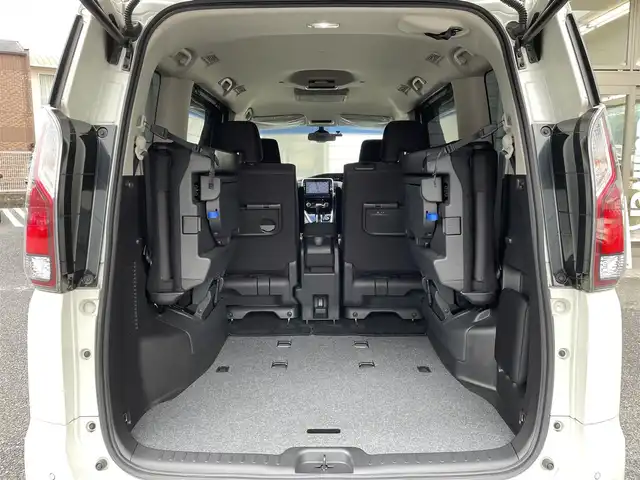 日産 セレナ ハイウェイスター Vセレクション 福岡県 2018(平30)年 3.7万km ブリリアントホワイトパール ワンオーナー/純正9インチSDナビ【MM517D-L】/　(AM/FM/CD/DVD/Blu-ray/Bluetooth/フルセグTV)/アラウンドビューモニター/純正フリップダウンモニター/走行支援システム/・インテリジェントエマージェンシーブレーキ/・車線逸脱警報/・ふらつき警報/クルーズコントロール/横滑り防止機能/インテリジェントパーキングアシスト/両側パワースライドドア/(ハンズフリー機能付き)/純正16インチアルミホイール/純正前方ドライブレコーダー/純正ビルトインETC/プッシュスタート/ステアリングスイッチ/電格ウィンカーミラー/ドアバイザー/純正フロアマット/スペアキー×1/保証書/取扱説明書/ナビ取扱説明書