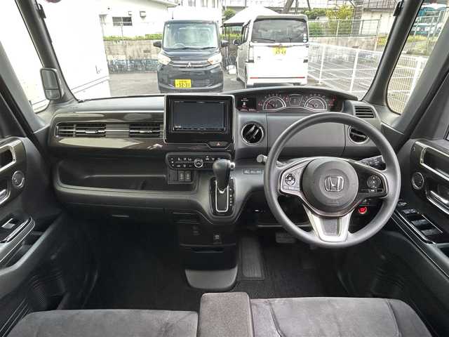 ホンダ Ｎ ＢＯＸ カスタム G L 佐賀県 2018(平30)年 3.8万km プレミアムホワイトパールⅡ 社外SDナビ/・バックカメラ/・フルセグTV/BT/CD/DVD/片側パワースライドドア/純正14インチAW/社外ドラレコ(前)/ETC/LEDヘッドライト/オートライト/フォグランプ/リアサンシェード/電動格納ミラー/フロアマット/ドアバイザー/ISOFIX