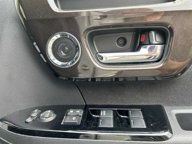 ホンダ Ｎ ＢＯＸ カスタム G L 佐賀県 2018(平30)年 3.8万km プレミアムホワイトパールⅡ 社外SDナビ/・バックカメラ/・フルセグTV/BT/CD/DVD/片側パワースライドドア/純正14インチAW/社外ドラレコ(前)/ETC/LEDヘッドライト/オートライト/フォグランプ/リアサンシェード/電動格納ミラー/フロアマット/ドアバイザー/ISOFIX