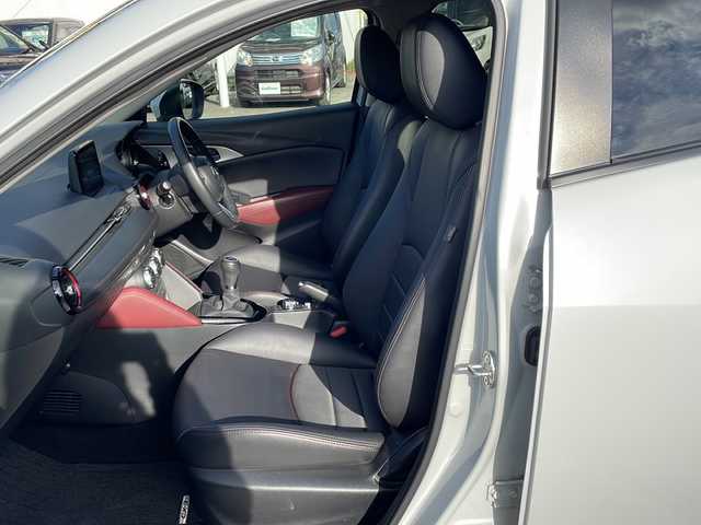 マツダ ＣＸ－３ XD プロアクティブ 徳島県 2017(平29)年 10.7万km セラミックM 純正SDナビ/（ラジオ/フルセグ/DISC/USB/BT/AUX）/ターボ/ブラインドスポットモニター/エアロ/（フロント/サイド/リアスポイラー）/半革シート/追従式クルーズコントロール/純正18AW/LEDヘッドライト/フォグライト/純正フロアマット/ETC/オートライト/スペアキー