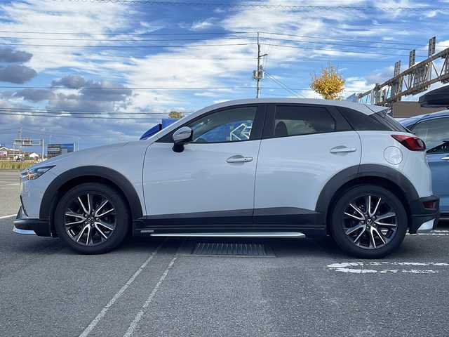 マツダ ＣＸ－３ XD プロアクティブ 徳島県 2017(平29)年 10.7万km セラミックM 純正SDナビ/（ラジオ/フルセグ/DISC/USB/BT/AUX）/ターボ/ブラインドスポットモニター/エアロ/（フロント/サイド/リアスポイラー）/半革シート/追従式クルーズコントロール/純正18AW/LEDヘッドライト/フォグライト/純正フロアマット/ETC/オートライト/スペアキー