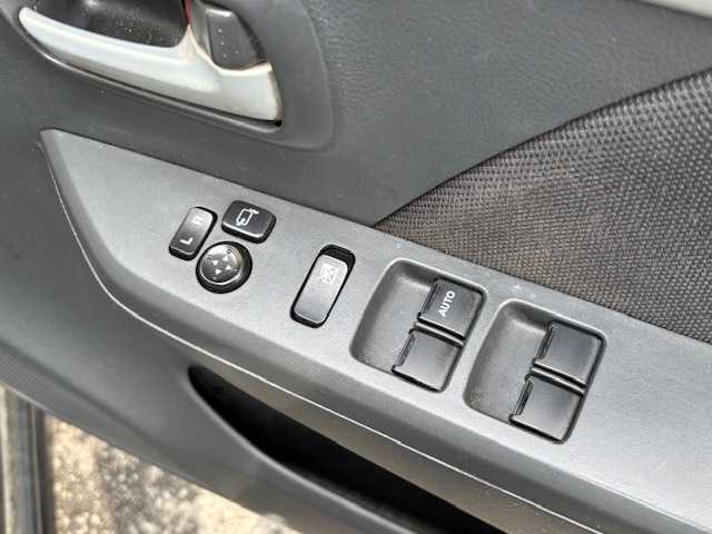 スズキ ワゴンＲ FZ 宮城県 2014(平26)年 6.7万km ブルーイッシュブラックパール3 登録時走行距離66748km/取り付けTV（RL7V-11SG）/CD・AUX・AM・FM/ワンオーナー/スマートキー/スペアあり/アイドリングストップ/シートヒーター（D席）/ベンチシート/衝突軽減システム/横滑り防止装置/電動格納ミラー/ウインカーミラー/ドアバイザー/純正アルミホイール/冬タイヤ4本