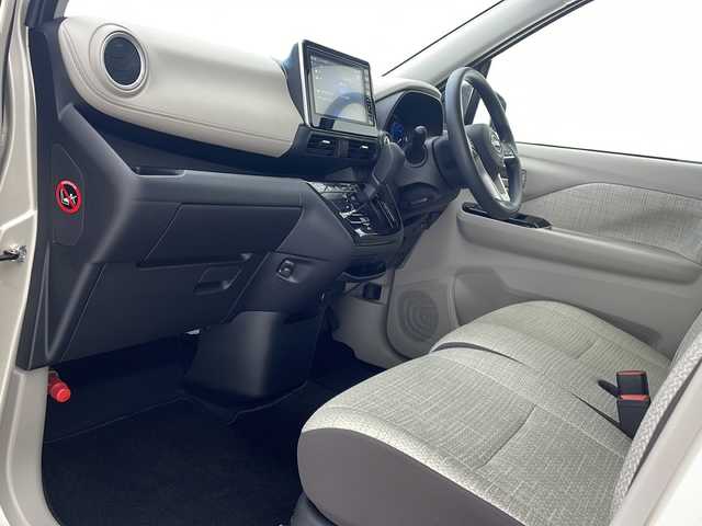 日産 デイズ X 沖縄県 2024(令6)年 0.3万km フローズンバニラパール 純正９型メモリナビ　【MM223D-Le】/　(フルセグＴＶ　DVD　Ｂｌｕｅｔｏｏｔｈ　USB)/バックカメラ/ETC　/ドライブレコーダー　/プッシュスタート　/スマートキー　/ＬＥＤヘッドライト/オートライト　/エマージェンシーブレーキ　/アイドリングストップ/純正１４インチアルミホイール/純正フロアマット