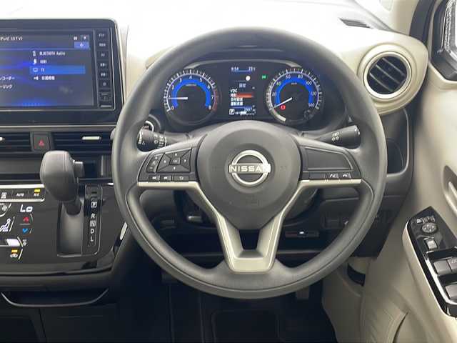 日産 デイズ X 沖縄県 2024(令6)年 0.3万km フローズンバニラパール 純正９型メモリナビ　【MM223D-Le】/　(フルセグＴＶ　DVD　Ｂｌｕｅｔｏｏｔｈ　USB)/バックカメラ/ETC　/ドライブレコーダー　/プッシュスタート　/スマートキー　/ＬＥＤヘッドライト/オートライト　/エマージェンシーブレーキ　/アイドリングストップ/純正１４インチアルミホイール/純正フロアマット