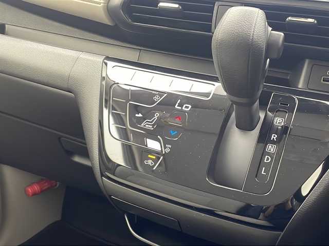 日産 デイズ X 沖縄県 2024(令6)年 0.3万km フローズンバニラパール 純正９型メモリナビ　【MM223D-Le】/　(フルセグＴＶ　DVD　Ｂｌｕｅｔｏｏｔｈ　USB)/バックカメラ/ETC　/ドライブレコーダー　/プッシュスタート　/スマートキー　/ＬＥＤヘッドライト/オートライト　/エマージェンシーブレーキ　/アイドリングストップ/純正１４インチアルミホイール/純正フロアマット