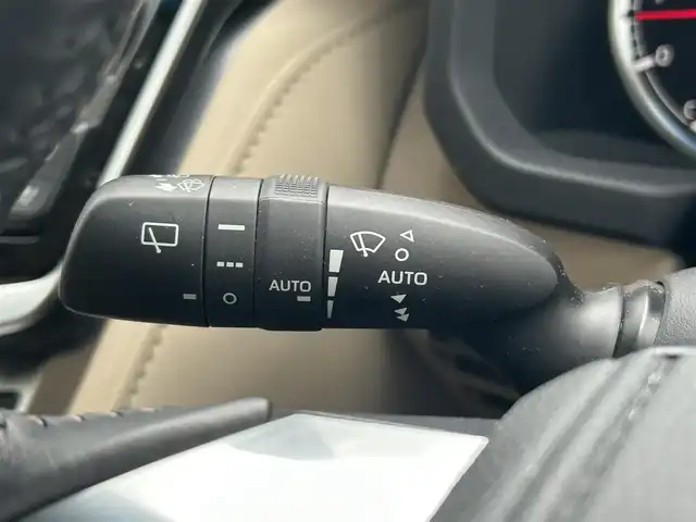 トヨタ ランドクルーザー ZX 長崎県 2023(令5)年 1.7万km プレシャスホワイトパール 純正ナビ（BT/CD/AM/FM)/フルセグTV/全方位カメラ/USB入力端子/100V充電/ETC2.0/パワーシート/電動リアゲート/電動格納サードシート/レザーシート/クルーズコントロール/コーナーセンサー/ウィンカーミラー/スペアキー/ワンオーナー