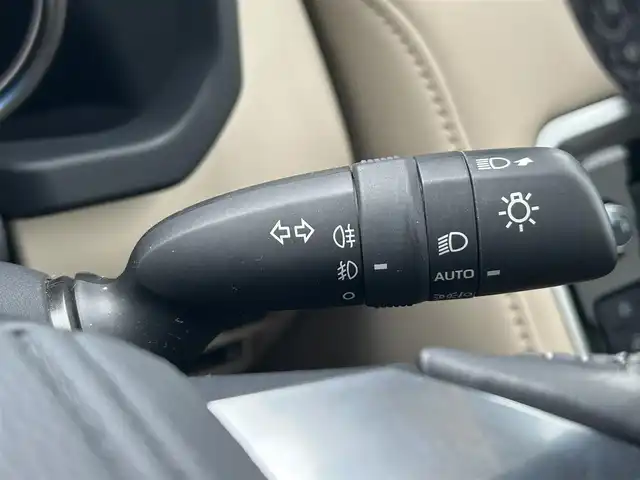 トヨタ ランドクルーザー ZX 長崎県 2023(令5)年 1.7万km プレシャスホワイトパール 純正ナビ（BT/CD/AM/FM)/フルセグTV/全方位カメラ/USB入力端子/100V充電/ETC2.0/パワーシート/電動リアゲート/電動格納サードシート/レザーシート/クルーズコントロール/コーナーセンサー/ウィンカーミラー/スペアキー/ワンオーナー