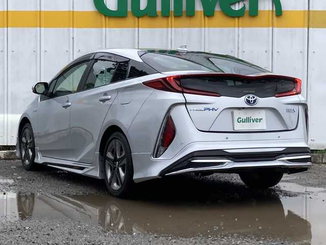 トヨタ プリウス ＰＨＶ S ナビパッケージ 千葉県 2020(令2)年 2.4万km シルバーM 禁煙車/プラグインハイブリット/モデリスタフルエアロ/純正SDナビ（フルセグTV・Bluetooth・USB）/全方位カメラ/トヨタセーフティセンス/プリクラッシュセーフティ/レーントレーシングアシスト/オートマチックハイビーム/レーダークルーズコントロール/ロードサインアシスト/先行車発進告知機能/LEDヘッドライト/スマートキー/前後ドライブレコーダーCS91FH/ビルトインETC2.0/ブラインドスポットモニター/パーキングサポートブレーキ/横滑り防止機能/純正ドアバイザー/純正フロアマット