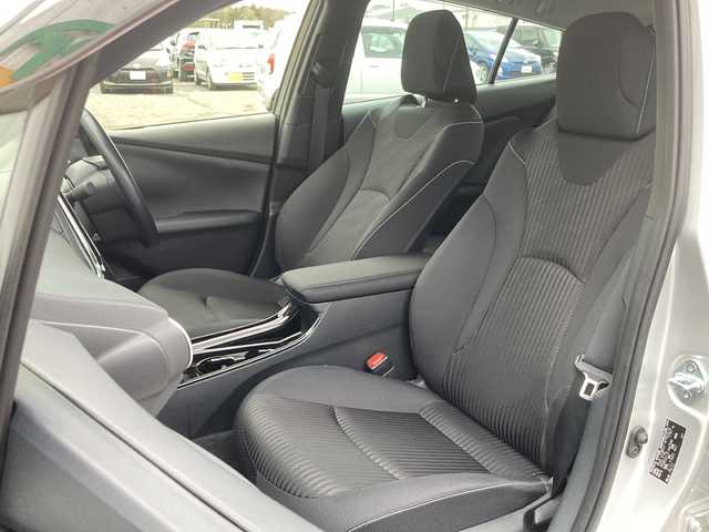 トヨタ プリウス ＰＨＶ S ナビパッケージ 千葉県 2020(令2)年 2.4万km シルバーM 禁煙車/プラグインハイブリット/モデリスタフルエアロ/純正SDナビ（フルセグTV・Bluetooth・USB）/全方位カメラ/トヨタセーフティセンス/プリクラッシュセーフティ/レーントレーシングアシスト/オートマチックハイビーム/レーダークルーズコントロール/ロードサインアシスト/先行車発進告知機能/LEDヘッドライト/スマートキー/前後ドライブレコーダーCS91FH/ビルトインETC2.0/ブラインドスポットモニター/パーキングサポートブレーキ/横滑り防止機能/純正ドアバイザー/純正フロアマット