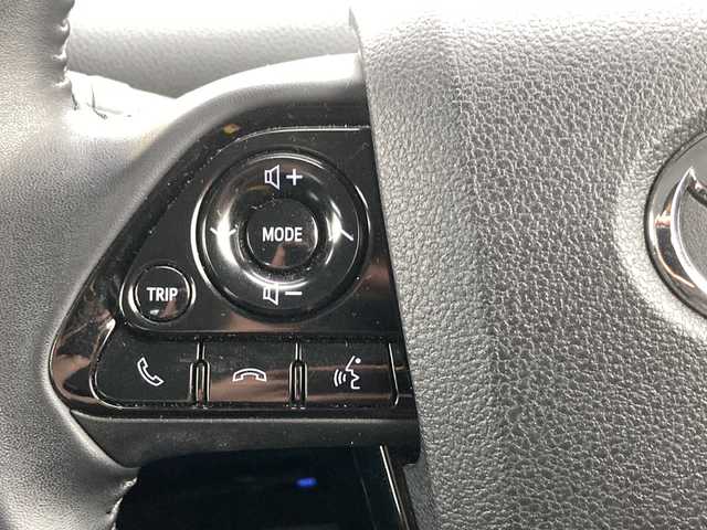 トヨタ プリウス ＰＨＶ S ナビパッケージ 千葉県 2020(令2)年 2.4万km シルバーM 禁煙車/プラグインハイブリット/モデリスタフルエアロ/純正SDナビ（フルセグTV・Bluetooth・USB）/全方位カメラ/トヨタセーフティセンス/プリクラッシュセーフティ/レーントレーシングアシスト/オートマチックハイビーム/レーダークルーズコントロール/ロードサインアシスト/先行車発進告知機能/LEDヘッドライト/スマートキー/前後ドライブレコーダーCS91FH/ビルトインETC2.0/ブラインドスポットモニター/パーキングサポートブレーキ/横滑り防止機能/純正ドアバイザー/純正フロアマット