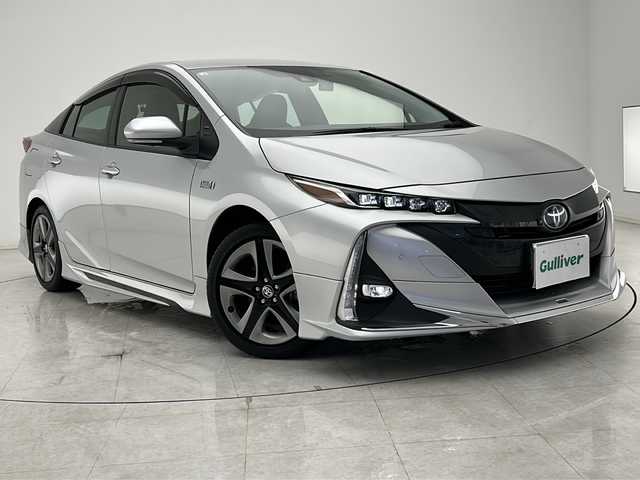トヨタ プリウス ＰＨＶ S ナビパッケージ 千葉県 2020(令2)年 2.4万km シルバーM 禁煙車/プラグインハイブリット/モデリスタフルエアロ/純正SDナビ（フルセグTV・Bluetooth・USB）/全方位カメラ/トヨタセーフティセンス/プリクラッシュセーフティ/レーントレーシングアシスト/オートマチックハイビーム/レーダークルーズコントロール/ロードサインアシスト/先行車発進告知機能/LEDヘッドライト/スマートキー/前後ドライブレコーダーCS91FH/ビルトインETC2.0/ブラインドスポットモニター/パーキングサポートブレーキ/横滑り防止機能/純正ドアバイザー/純正フロアマット
