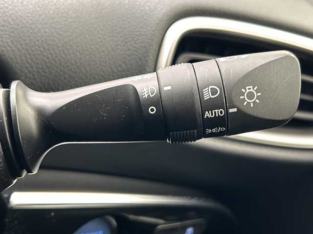 トヨタ プリウス ＰＨＶ S ナビパッケージ 千葉県 2020(令2)年 2.4万km シルバーM 禁煙車/プラグインハイブリット/モデリスタフルエアロ/純正SDナビ（フルセグTV・Bluetooth・USB）/全方位カメラ/トヨタセーフティセンス/プリクラッシュセーフティ/レーントレーシングアシスト/オートマチックハイビーム/レーダークルーズコントロール/ロードサインアシスト/先行車発進告知機能/LEDヘッドライト/スマートキー/前後ドライブレコーダーCS91FH/ビルトインETC2.0/ブラインドスポットモニター/パーキングサポートブレーキ/横滑り防止機能/純正ドアバイザー/純正フロアマット
