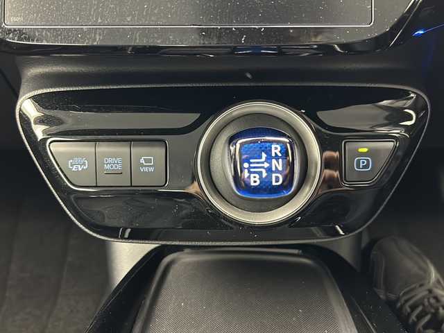 トヨタ プリウス ＰＨＶ S ナビパッケージ 千葉県 2020(令2)年 2.4万km シルバーM 禁煙車/プラグインハイブリット/モデリスタフルエアロ/純正SDナビ（フルセグTV・Bluetooth・USB）/全方位カメラ/トヨタセーフティセンス/プリクラッシュセーフティ/レーントレーシングアシスト/オートマチックハイビーム/レーダークルーズコントロール/ロードサインアシスト/先行車発進告知機能/LEDヘッドライト/スマートキー/前後ドライブレコーダーCS91FH/ビルトインETC2.0/ブラインドスポットモニター/パーキングサポートブレーキ/横滑り防止機能/純正ドアバイザー/純正フロアマット