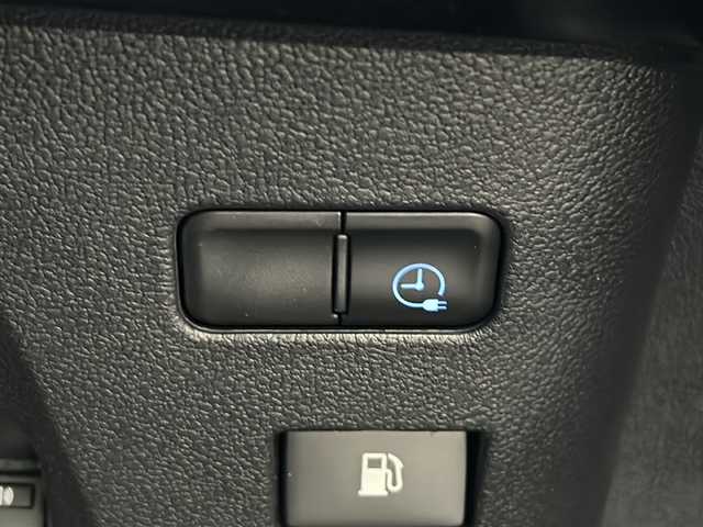 トヨタ プリウス ＰＨＶ S ナビパッケージ 千葉県 2020(令2)年 2.4万km シルバーM 禁煙車/プラグインハイブリット/モデリスタフルエアロ/純正SDナビ（フルセグTV・Bluetooth・USB）/全方位カメラ/トヨタセーフティセンス/プリクラッシュセーフティ/レーントレーシングアシスト/オートマチックハイビーム/レーダークルーズコントロール/ロードサインアシスト/先行車発進告知機能/LEDヘッドライト/スマートキー/前後ドライブレコーダーCS91FH/ビルトインETC2.0/ブラインドスポットモニター/パーキングサポートブレーキ/横滑り防止機能/純正ドアバイザー/純正フロアマット