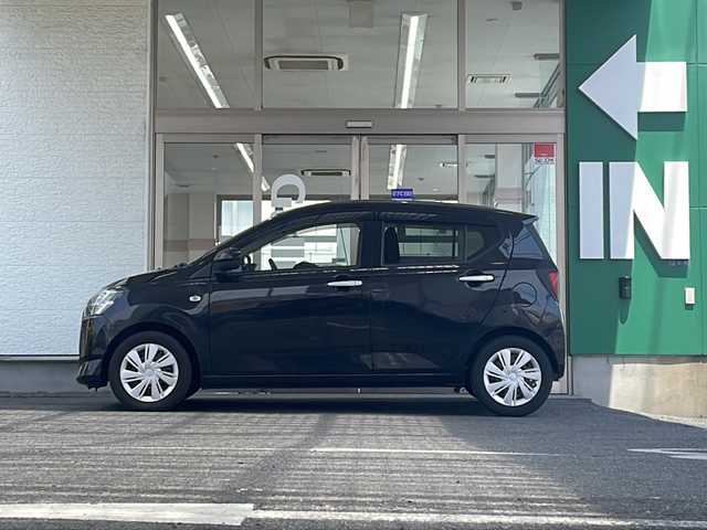 ダイハツ ミラ イース X SAⅢ 愛知県 2017(平29)年 9.2万km ブラックマイカメタリック 禁煙車/純正ナビ/フルセグ/バックカメラ/Bluetooth/前後コーナーセンサー/クリアランスソナー/レーンキープアシスト/衝突軽減ブレーキ/オートライト/オートハイビーム/フォグランプ/LEDヘッドライト/SHIFTOLOCK/USB入力端子/ドアバイザー/社外フロアマット/ETC/取扱説明書/保証書
