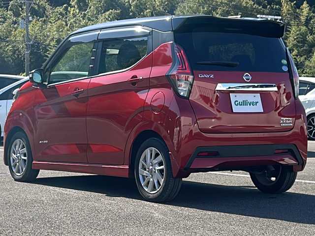 日産 デイズ HWS X プロパイロットED 佐賀県 2021(令3)年 3.3万km スパークリングレッド/ブラック 純正９インチナビ　/プロパイロット　/アラウンドビューモニター　/エマージェンシーブレーキ　/LDW　/コーナーセンサー/BSW　/先行車発進お知らせ/電動パーキングブレーキ/オートブレーキホールド/ETC/ステアリングリモコン/プッシュスタート/インテリジェントキー/LEDヘッドライト　/純正アルミホイール