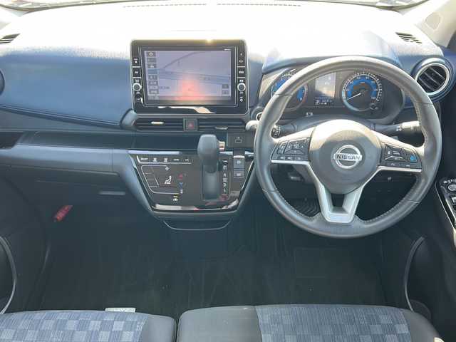 日産 デイズ HWS X プロパイロットED 佐賀県 2021(令3)年 3.3万km スパークリングレッド/ブラック 純正９インチナビ　/プロパイロット　/アラウンドビューモニター　/エマージェンシーブレーキ　/LDW　/コーナーセンサー/BSW　/先行車発進お知らせ/電動パーキングブレーキ/オートブレーキホールド/ETC/ステアリングリモコン/プッシュスタート/インテリジェントキー/LEDヘッドライト　/純正アルミホイール