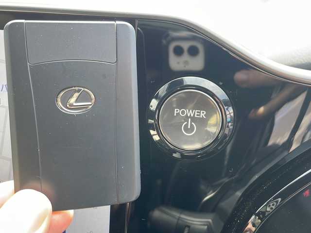 レクサス ＮＸ 350h Fスポーツ 道北・旭川 2021(令3)年 7.2万km グラファイトブラックガラスフレーク ・寒冷地仕様/・MOP/マークレビンソンプレミアムサラウンドシステム/パノラマルーフ/ルーフレール/パノラミックビューモニター/３眼LEDヘッドライト/非常時給電システム/デジタルインナーミラ/後席電動格納/LEXUSロゴ入りブレーキキャリバー/置くだけ充電/・14インチ純正ディスプレイオーディオ/・CD/DVD/TV/BT/USB/・前席パワーシートエアシート/全席シートヒーター/・前後コーナーセンサー/・LexusSafetySystem＋/プリクラッシュセーフティ/レーダークルーズコントロール/レーントレーシングアシスト/アダプティブハイビームシステムetc.../・ミラーヒーター/・ワイパーデアイサー/・ヘッドライトウォッシャー/・バックフォグ/・運転席メモリーシート/・電動リアゲート/・ステアリングヒーター/・ドライブレコーダー/・ETC/・保証書・取説/・スペアキー2本/・禁煙車