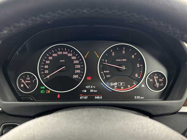 ＢＭＷ ３２０ｄ ツーリング ラグジュアリー 愛知県 2016(平28)年 4.8万km シルバー 純正HDDナビゲーション/CD DVD Bluetooth/バックカメラ/ETC/ワンオーナー/レーンキープアシスト/シートヒーター(D/N)/パワーシート(D/N)/コーナーセンサー/パワーバックドア/ステアリングリモコン/クルーズコントロール/ステアリングリモコン/純正17インチアルミホイール/アイドリングストップ/横滑り防止装置/電動格納ミラー/フロアマット/スマートキー/ドアバイザー