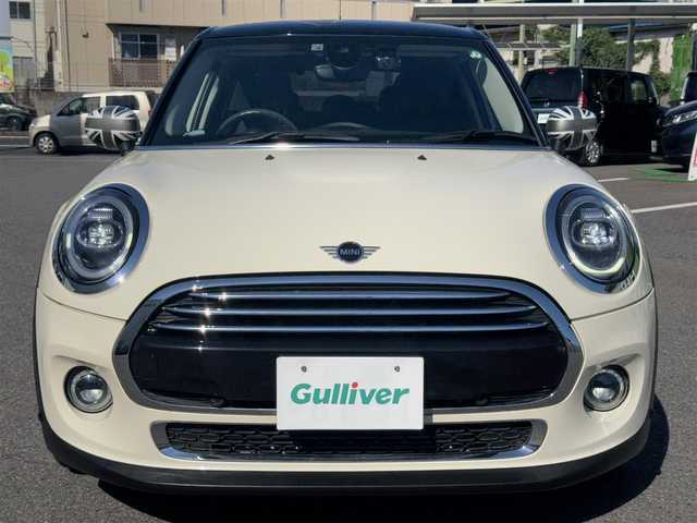 ＭＩＮＩ ミニ クーパー 千葉県 2020(令2)年 2.2万km ペッパー・ホワイト ワンオーナー/衝突被害軽減ブレーキ/LEDヘッドライト/前後コーナーセンサー/純正ナビ/Bluetooth/バックカメラ/AM・FMラジオ/前後ドライブレコーダー/純正15インチアルミホイール/プッシュスタート/スマートキー/スペアキー/取扱説明書＆保証書