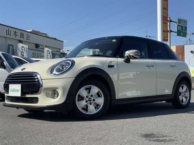 ＭＩＮＩ ミニ クーパー 千葉県 2020(令2)年 2.2万km ペッパー・ホワイト ワンオーナー/衝突被害軽減ブレーキ/LEDヘッドライト/前後コーナーセンサー/純正ナビ/Bluetooth/バックカメラ/AM・FMラジオ/前後ドライブレコーダー/純正15インチアルミホイール/プッシュスタート/スマートキー/スペアキー/取扱説明書＆保証書