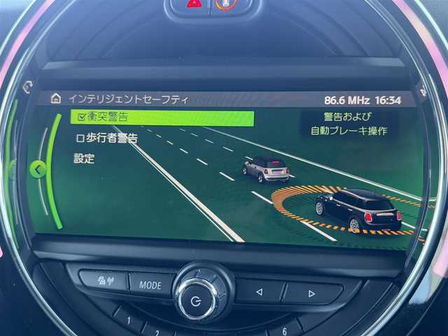 ＭＩＮＩ ミニ クーパー 千葉県 2020(令2)年 2.2万km ペッパー・ホワイト ワンオーナー/衝突被害軽減ブレーキ/LEDヘッドライト/前後コーナーセンサー/純正ナビ/Bluetooth/バックカメラ/AM・FMラジオ/前後ドライブレコーダー/純正15インチアルミホイール/プッシュスタート/スマートキー/スペアキー/取扱説明書＆保証書
