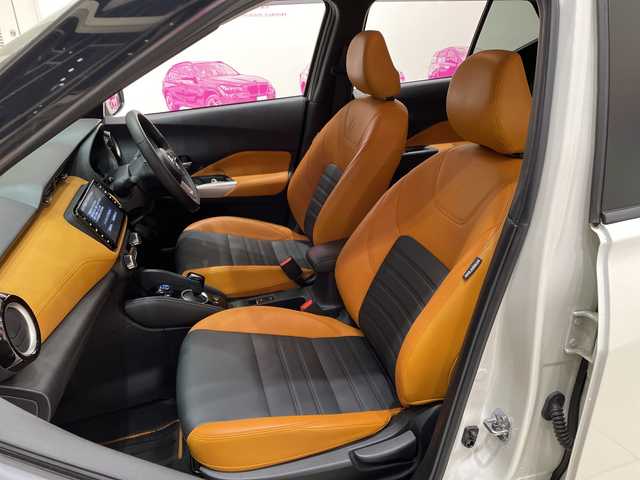 日産 キックス X ツートーンインテリアED 埼玉県 2020(令2)年 4.4万km ブリリアントホワイトパール/ピュアブラック 2トーン プロパイロット/純正9インチSDナビゲーション/　　CD/DVD/BT/USB/フルセグ/アラウンドビューモニター/レーダークルーズコントロール/レーンキープアシスト/LEDヘッドライト/茶革シート/シートヒーター/純正17インチアルミホイール/ステアリングヒーター/コーナーセンサー/デジタルインナーミラー/スマートキー/ETC/禁煙車