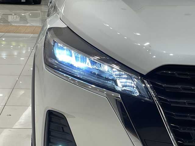 日産 キックス X ツートーンインテリアED 埼玉県 2020(令2)年 4.4万km ブリリアントホワイトパール/ピュアブラック 2トーン プロパイロット/純正9インチSDナビゲーション/　　CD/DVD/BT/USB/フルセグ/アラウンドビューモニター/レーダークルーズコントロール/レーンキープアシスト/LEDヘッドライト/茶革シート/シートヒーター/純正17インチアルミホイール/ステアリングヒーター/コーナーセンサー/デジタルインナーミラー/スマートキー/ETC/禁煙車