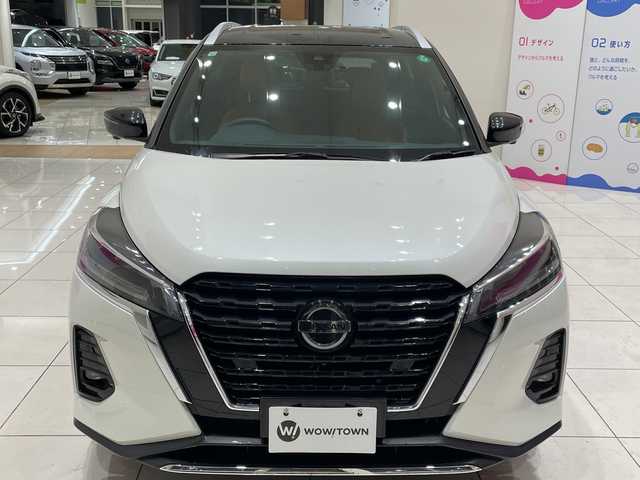 日産 キックス X ツートーンインテリアED 埼玉県 2020(令2)年 4.4万km ブリリアントホワイトパール/ピュアブラック 2トーン プロパイロット/純正9インチSDナビゲーション/　　CD/DVD/BT/USB/フルセグ/アラウンドビューモニター/レーダークルーズコントロール/レーンキープアシスト/LEDヘッドライト/茶革シート/シートヒーター/純正17インチアルミホイール/ステアリングヒーター/コーナーセンサー/デジタルインナーミラー/スマートキー/ETC/禁煙車
