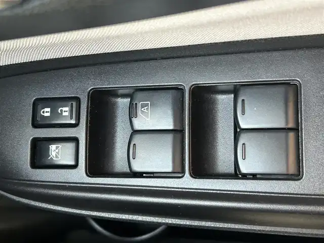 日産 ノート X 岡山県 2016(平28)年 4.7万km ギャラクシーゴールド 純正ナビ　/衝突被害軽減システム　/バックカメラ　/ドライブレコーダー　/レーンキープアシスト　/プッシュスタート　/盗難防止装置　/横滑り防止装置　/オートライト　/オートマチックハイビーム　/USB入力端子　/ETC