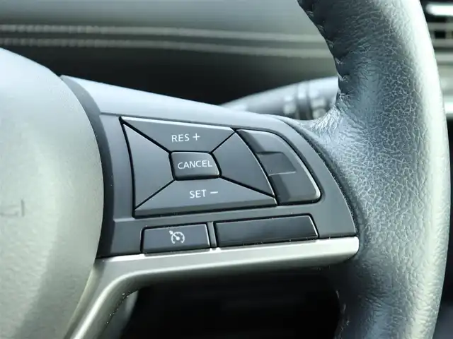 日産 セレナ ハイウェイスター Vセレクション 神奈川県 2017(平29)年 5.3万km ブリリアントホワイトパール ワンオーナー/純正メモリナビ/フルセグテレビ/バックカメラ/アラウンドビューモニター/アイドリングストップ/ウィンカーミラー/ドアバイザー/プッシュスタート/両側ハンズフリーパワースライドドア/ETC/ステアリングスイッチ/シートバックポケット(D/N席)/保証書/取説/スペアキー/記録簿(R2.4)