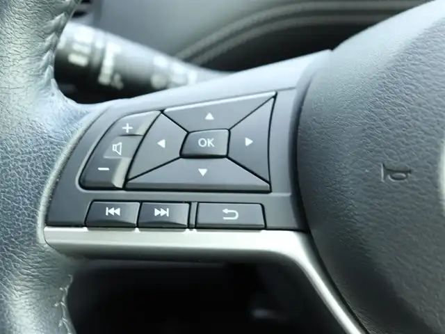 日産 セレナ ハイウェイスター Vセレクション 神奈川県 2017(平29)年 5.3万km ブリリアントホワイトパール ワンオーナー/純正メモリナビ/フルセグテレビ/バックカメラ/アラウンドビューモニター/アイドリングストップ/ウィンカーミラー/ドアバイザー/プッシュスタート/両側ハンズフリーパワースライドドア/ETC/ステアリングスイッチ/シートバックポケット(D/N席)/保証書/取説/スペアキー/記録簿(R2.4)
