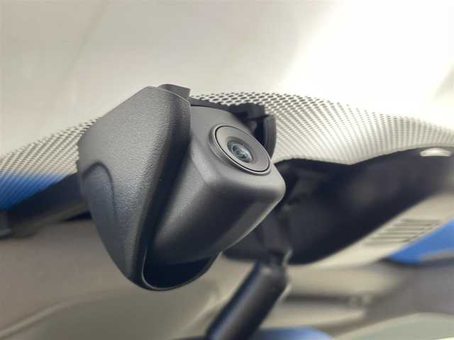 ホンダ フリード ハイブリット G ホンダセンシング 埼玉県 2020(令2)年 0.8万km プラチナホワイトパール 純正ナビ　Ｂカメラ　温シート　追従走行　ＥＴＣ　両側パワースライドドア　コーナーセンサー　衝突軽減システム　レーンキープアシスト　スペアキー　前後ドライブレコーダー　禁煙車　スマートキー