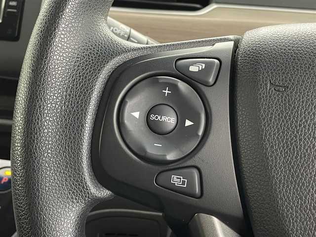 ホンダ フリード ハイブリット G ホンダセンシング 埼玉県 2020(令2)年 0.8万km プラチナホワイトパール 純正ナビ　Ｂカメラ　温シート　追従走行　ＥＴＣ　両側パワースライドドア　コーナーセンサー　衝突軽減システム　レーンキープアシスト　スペアキー　前後ドライブレコーダー　禁煙車　スマートキー