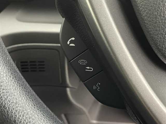 ホンダ フリード ハイブリット G ホンダセンシング 埼玉県 2020(令2)年 0.8万km プラチナホワイトパール 純正ナビ　Ｂカメラ　温シート　追従走行　ＥＴＣ　両側パワースライドドア　コーナーセンサー　衝突軽減システム　レーンキープアシスト　スペアキー　前後ドライブレコーダー　禁煙車　スマートキー