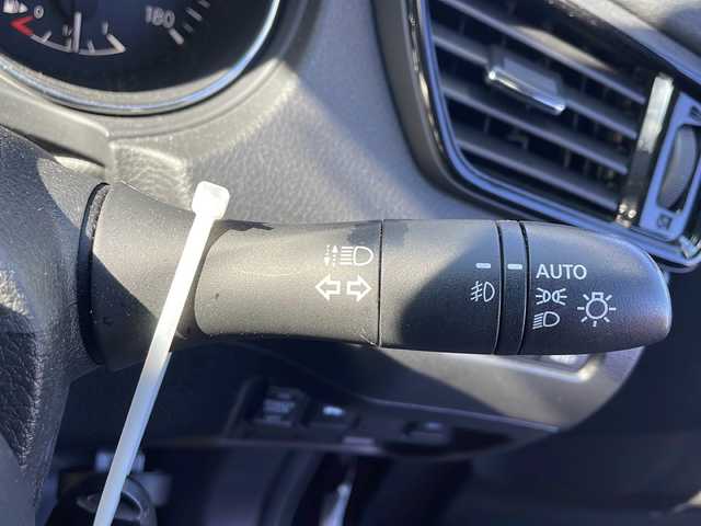 日産 エクストレイル ハイブリッド 20Xi 新潟県 2020(令2)年 5.8万km ダイヤモンドブラック 4WD/純正ナビ（BT/DTV/FM/AM/フルセグ）/全周囲カメラ/プロパイロット/デジタルインナーミラー/パワーシート（前席）/全席シートヒーター/パワーバックドア/オートライト/ビルトインETC/HIDライト/夏冬タイヤ/ステアリングスイッチ/ウィンカーミラー/フォグランプ/シガーソケット/ドアバイザー