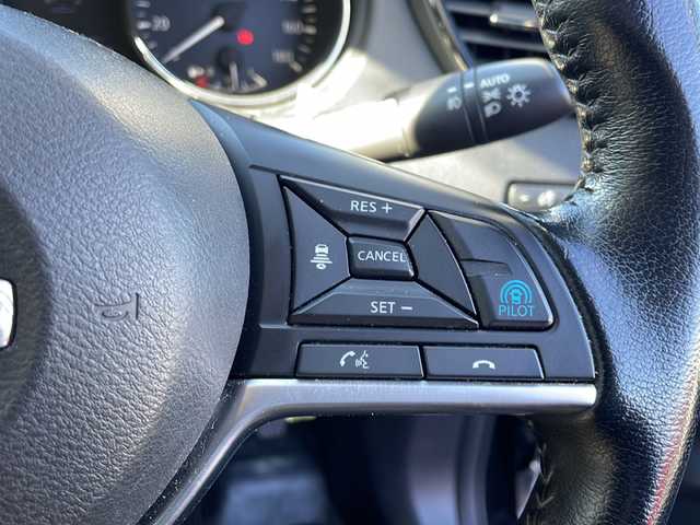 日産 エクストレイル ハイブリッド 20Xi 新潟県 2020(令2)年 5.8万km ダイヤモンドブラック 4WD/純正ナビ（BT/DTV/FM/AM/フルセグ）/全周囲カメラ/プロパイロット/デジタルインナーミラー/パワーシート（前席）/全席シートヒーター/パワーバックドア/オートライト/ビルトインETC/HIDライト/夏冬タイヤ/ステアリングスイッチ/ウィンカーミラー/フォグランプ/シガーソケット/ドアバイザー