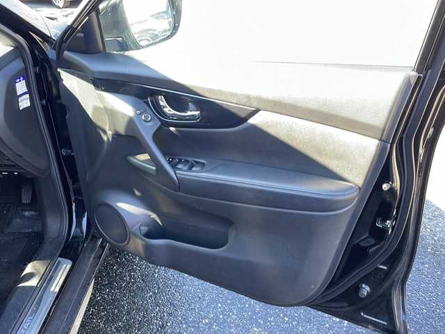 日産 エクストレイル ハイブリッド 20Xi 新潟県 2020(令2)年 5.8万km ダイヤモンドブラック 4WD/純正ナビ（BT/DTV/FM/AM/フルセグ）/全周囲カメラ/プロパイロット/デジタルインナーミラー/パワーシート（前席）/全席シートヒーター/パワーバックドア/オートライト/ビルトインETC/HIDライト/夏冬タイヤ/ステアリングスイッチ/ウィンカーミラー/フォグランプ/シガーソケット/ドアバイザー