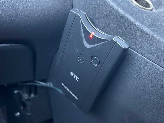 スバル Ｒ２ S 宮城県 2004(平16)年 14.3万km シャイニーシルバーメタリック 登録時走行距離142277km/Bluetooth/AM/FM/CD/USB/フォグランプ/ヘッドライトレベライザー/電動格納ミラー/パワーステアリング